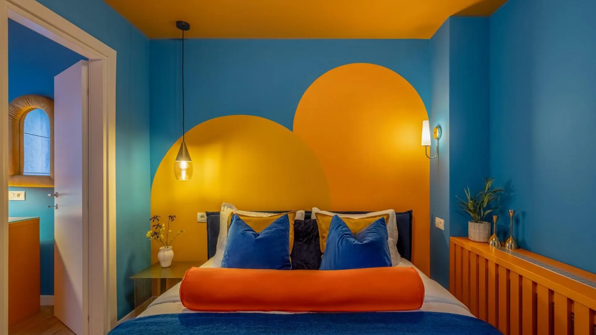 Wes Anderson In Bucharest Apartment 0*,